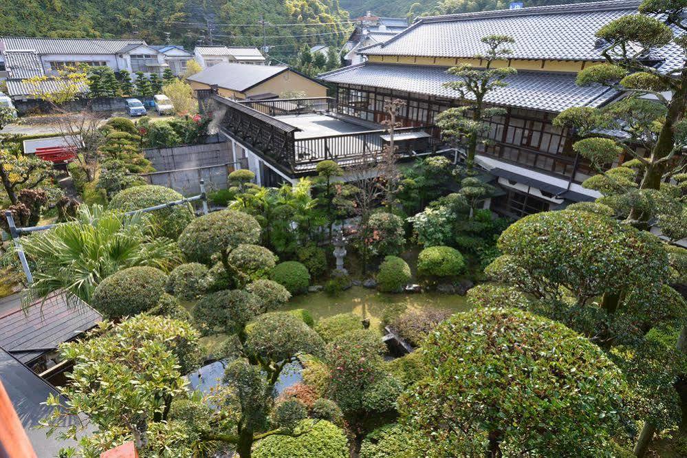 Отель Hinagu Onsen Kinparo Яцусиро Экстерьер фото