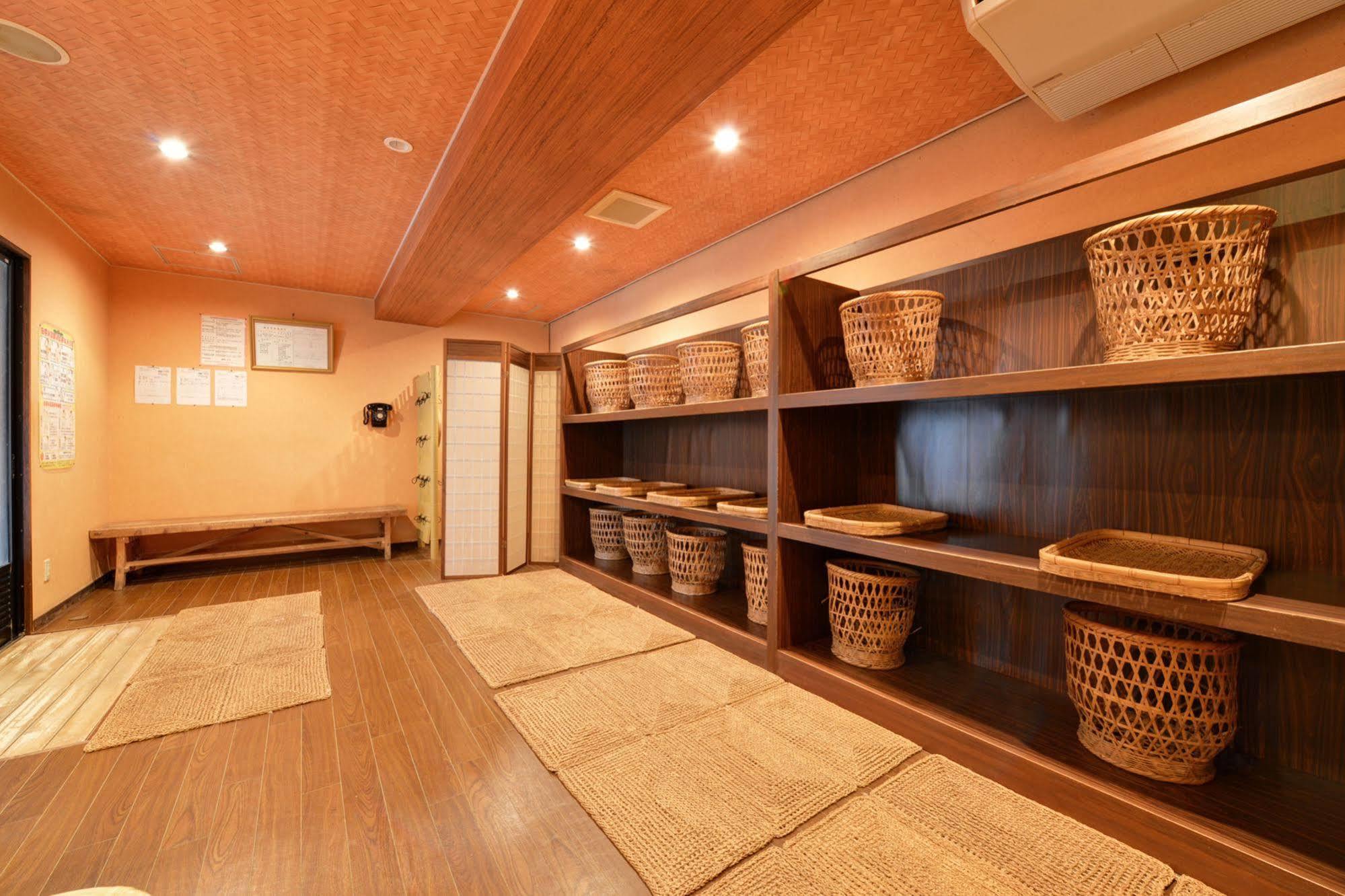 Отель Hinagu Onsen Kinparo Яцусиро Экстерьер фото