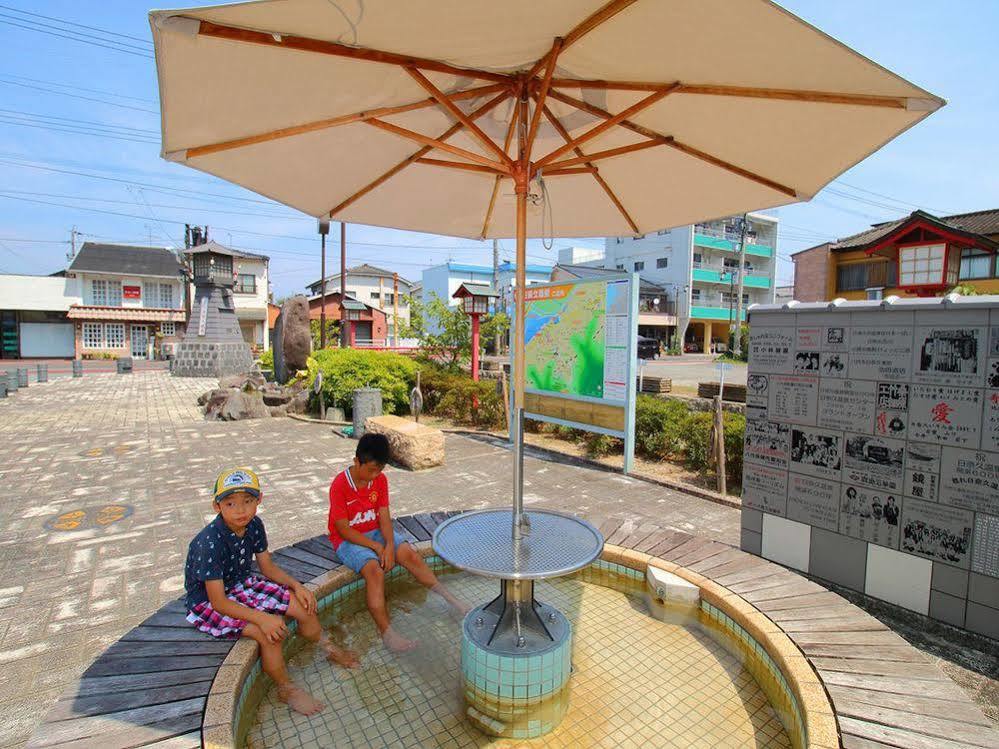 Отель Hinagu Onsen Kinparo Яцусиро Экстерьер фото